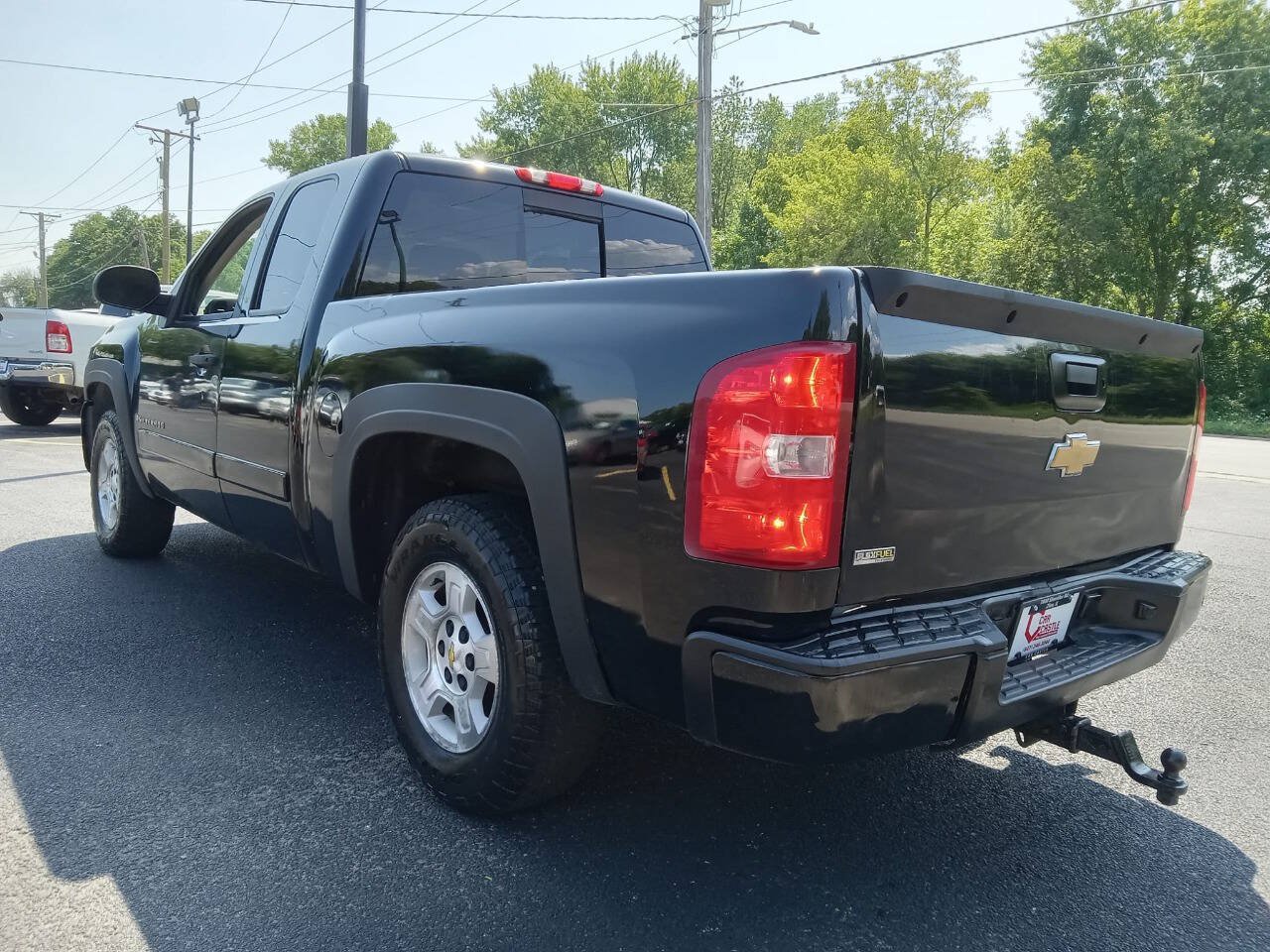 Used 2007 Chevrolet Silverado 1500 LT w/ 1LT Convenience Package AWD/4WD image 7