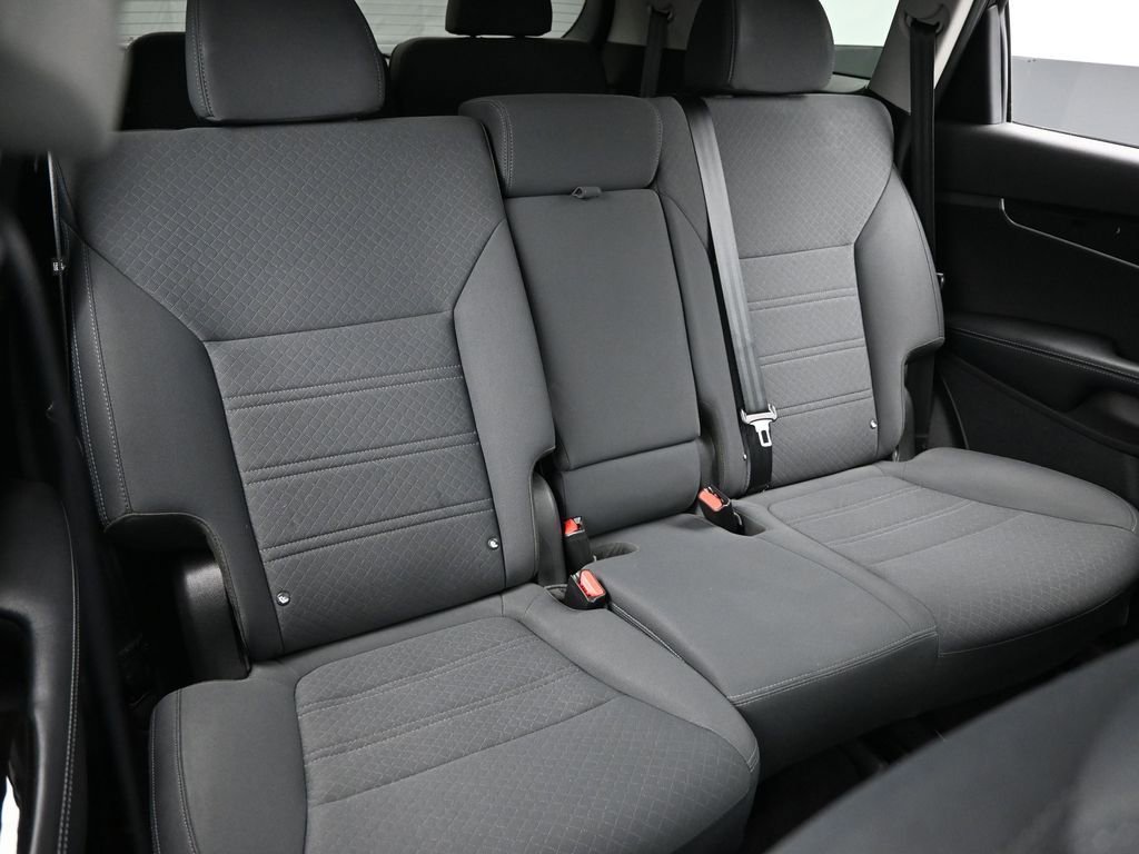 Used 2020 Kia Sorento AWD V6 image 34