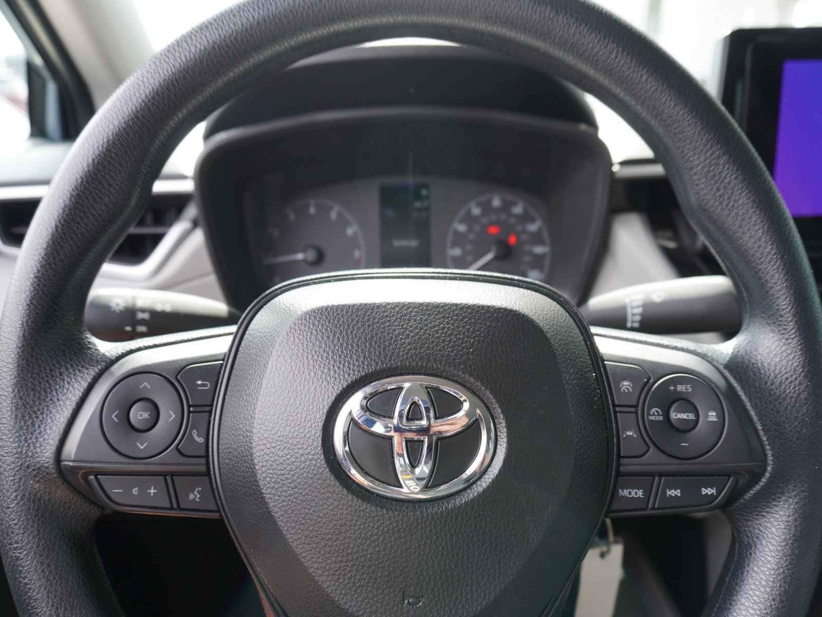 Used 2025 Toyota Corolla Cross L FWD image 20