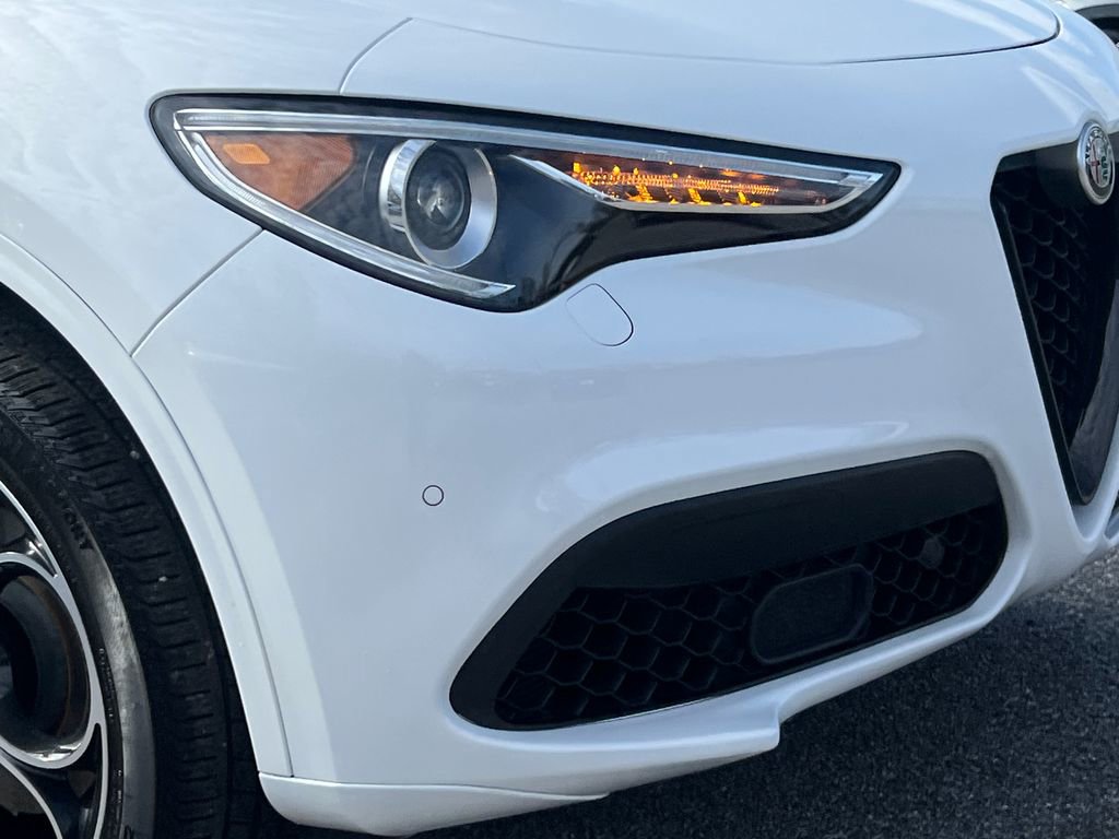 Used 2023 Alfa Romeo Stelvio Veloce image 7