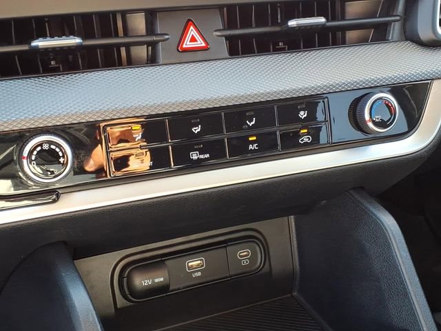 Used 2024 Kia Sportage LX image 12