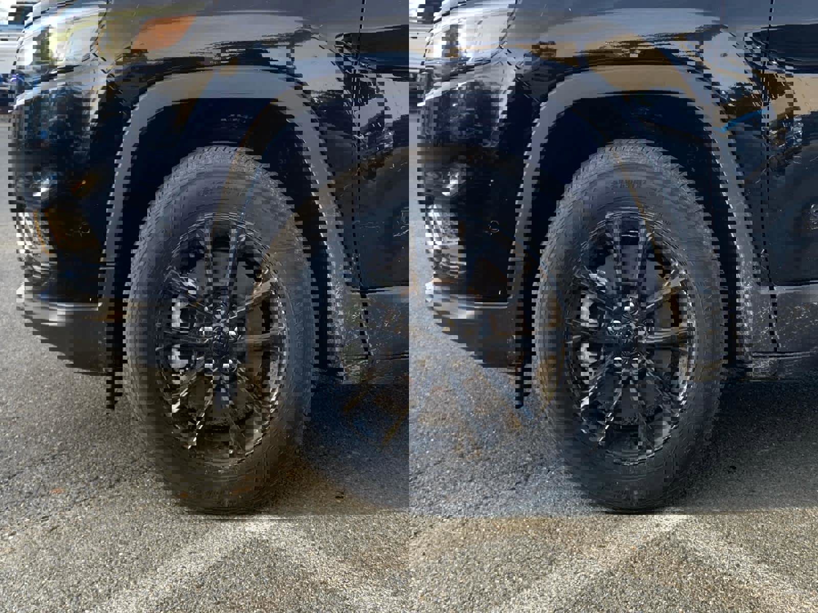 Used 2023 Jeep Cherokee Altitude Lux image 11