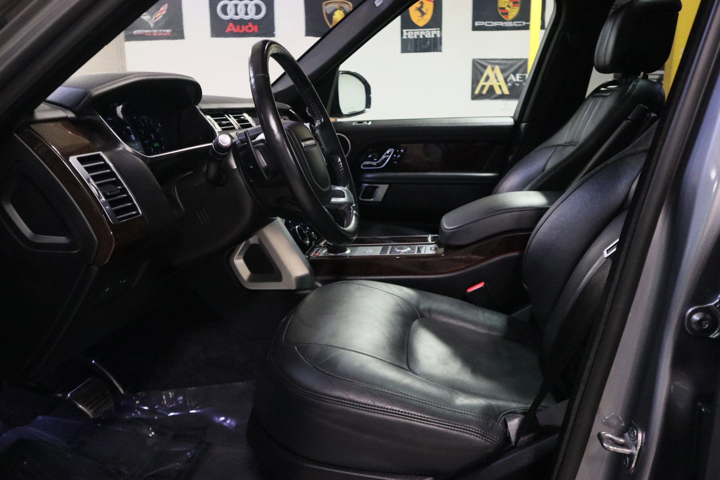 Used 2022 Land Rover Range Rover Westminster Edition image 19