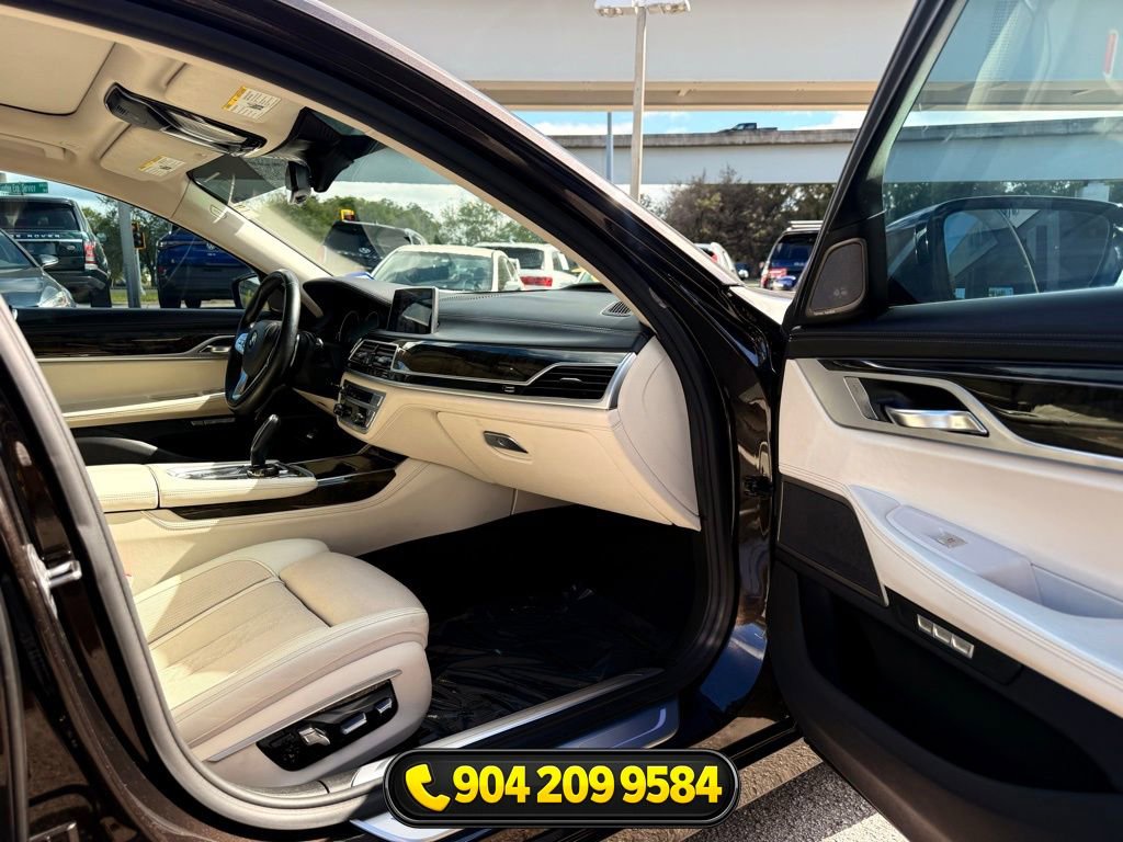Used 2017 BMW 740i RWD image 33
