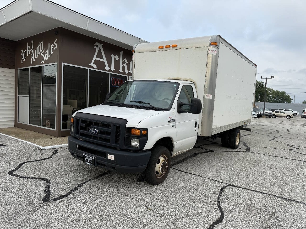 Used 2015 Ford E-450 and Econoline 450 Super Duty RWD image 2