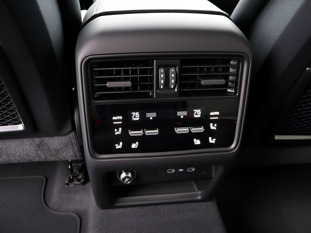 New 2026 Porsche Cayenne E-Hybrid Coupe AWD/4WD image 22