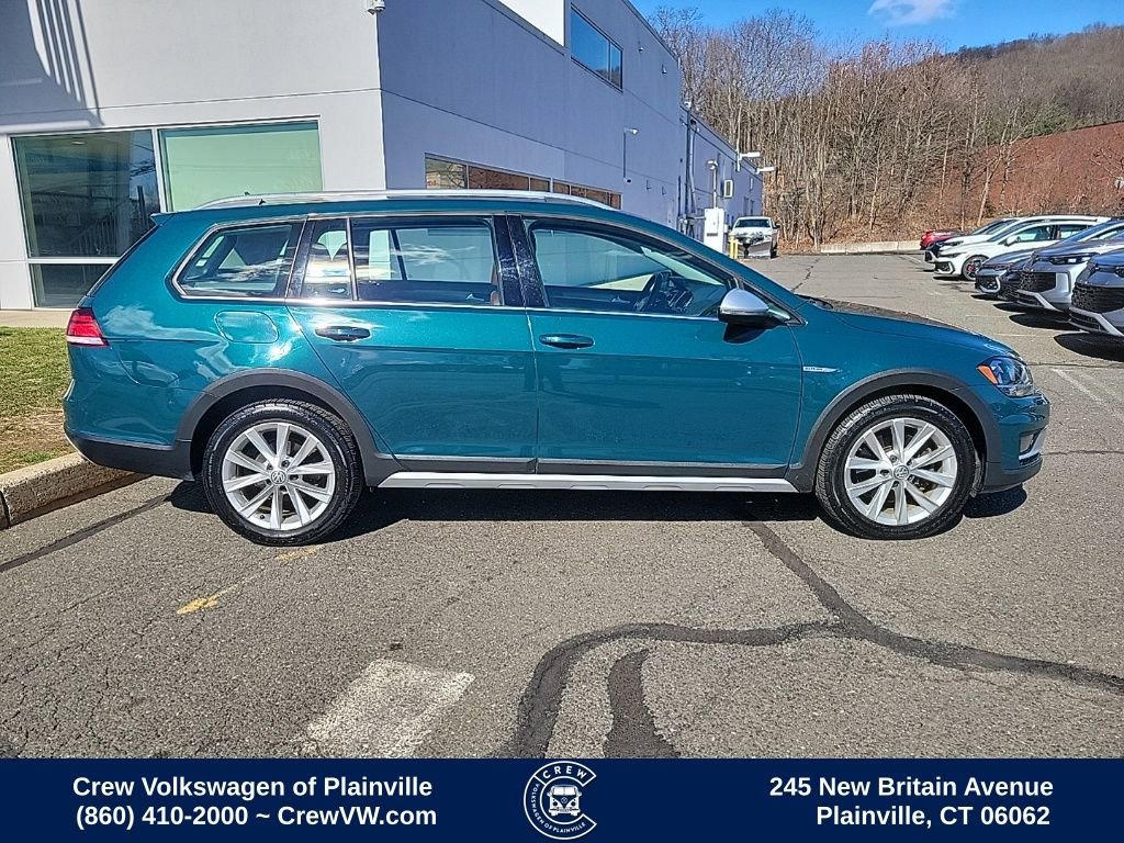 Used 2018 Volkswagen Golf Alltrack SE image 32
