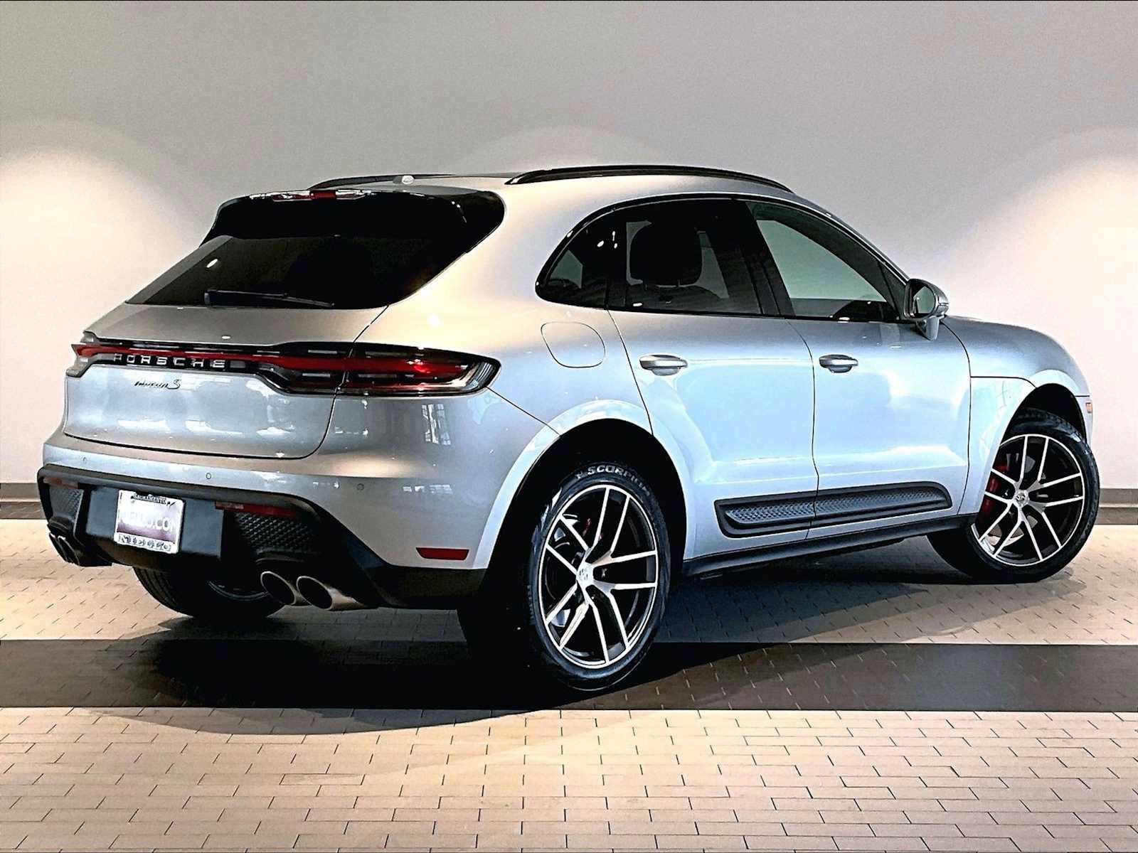 Used 2024 Porsche Macan S image 10