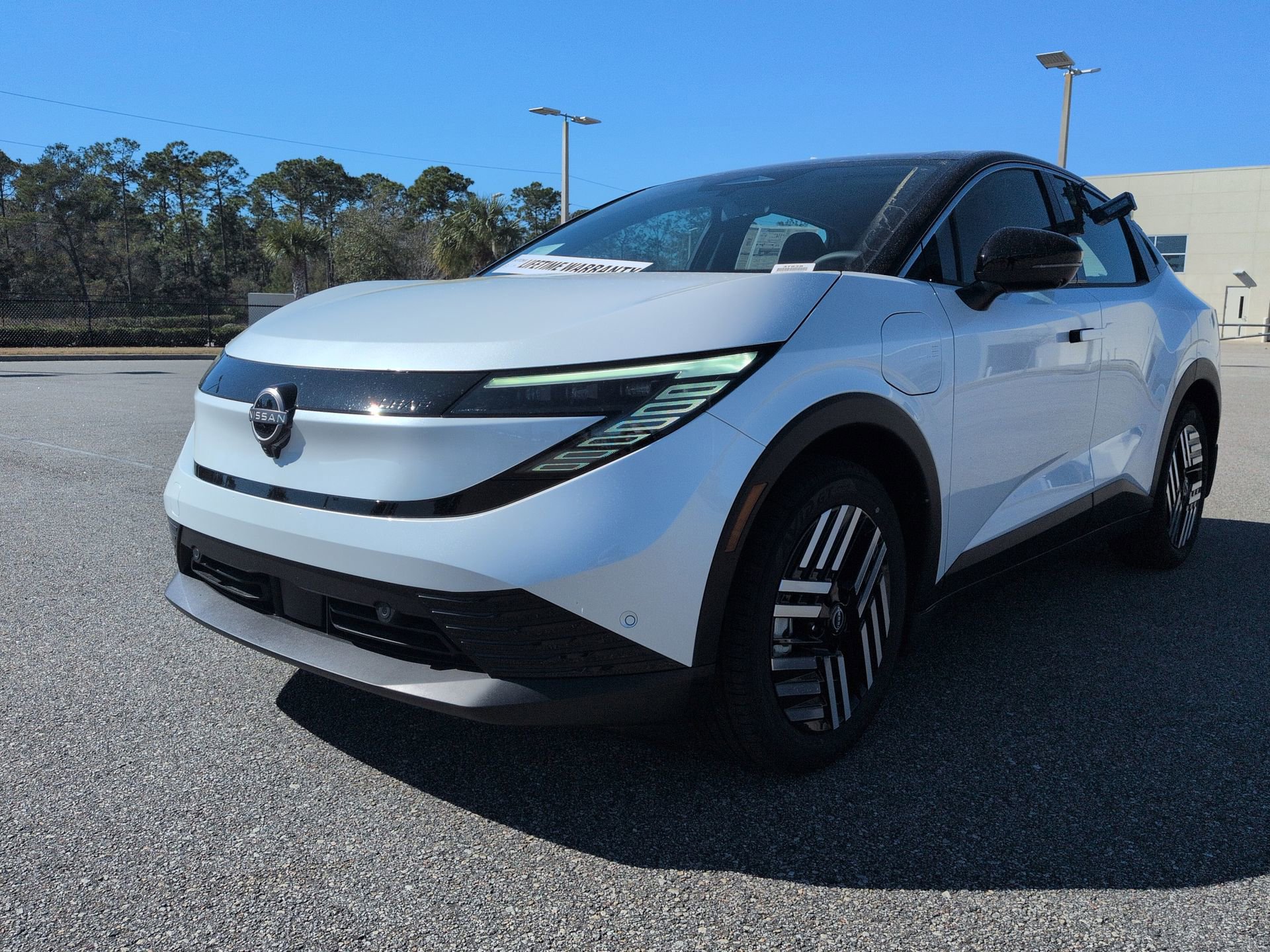 New 2026 Nissan Leaf SV+ w/ Floor Mat Package (SV+) FWD image 9