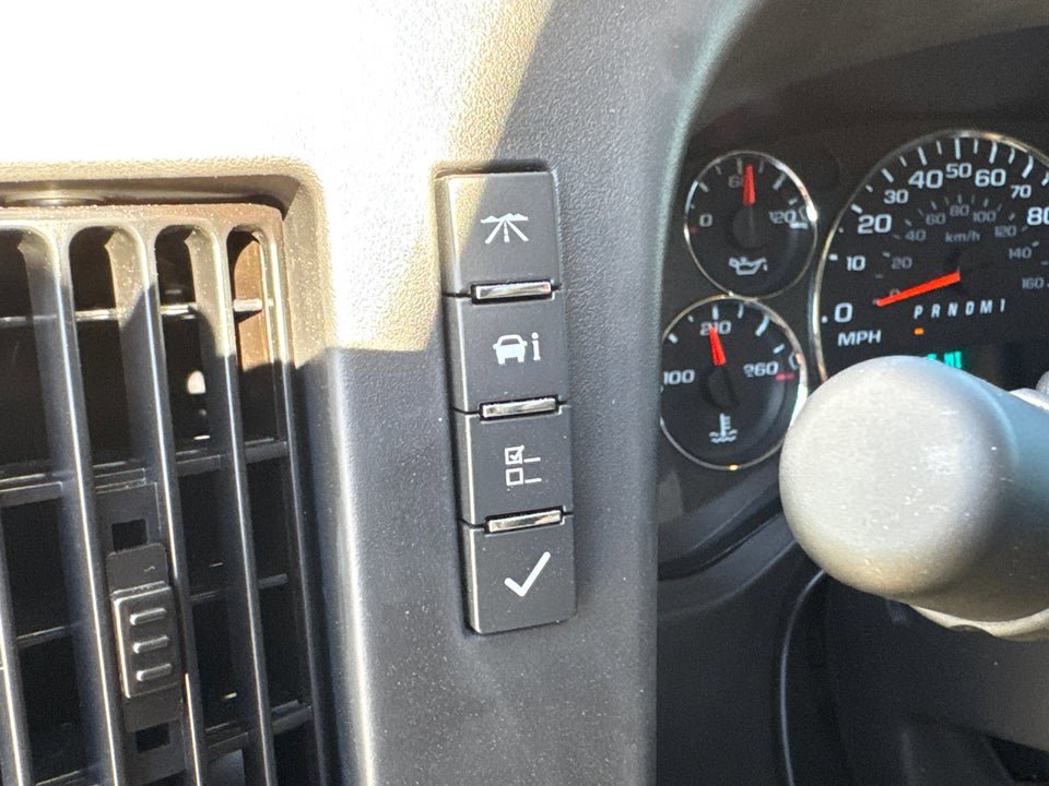 New 2025 GMC Savana 2500 w/ Driver Convenience Package RWD image 31
