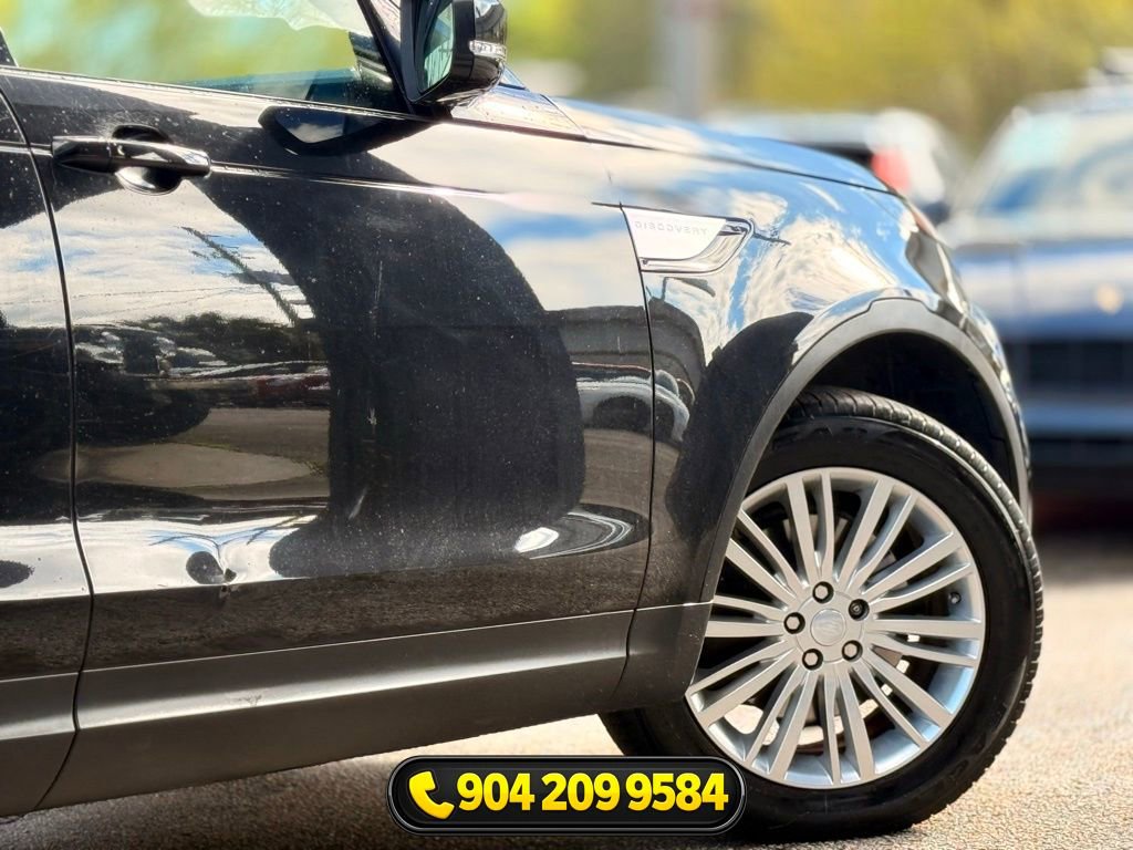 Used 2017 Land Rover Discovery HSE image 8