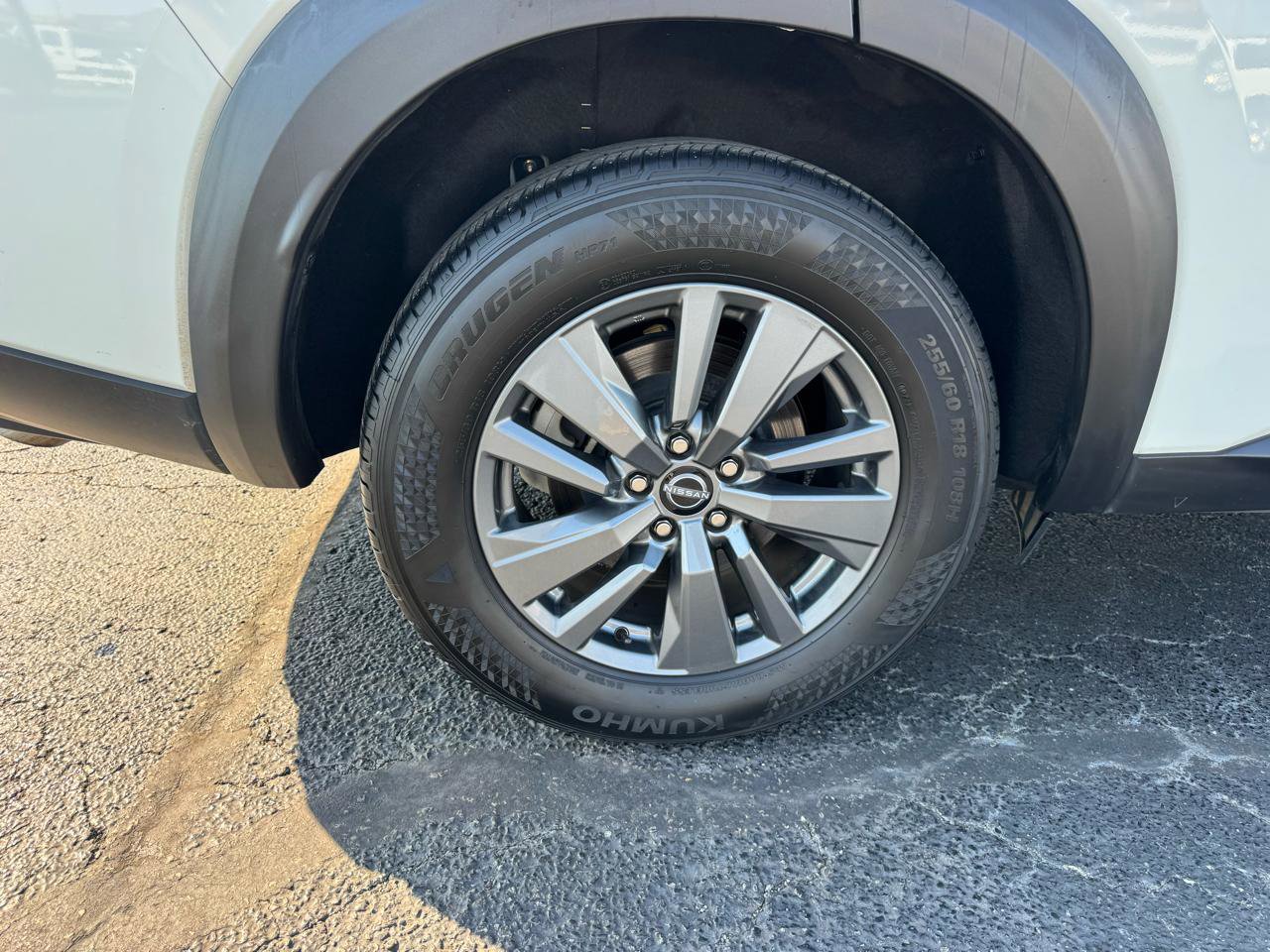Used 2023 Nissan Pathfinder S AWD/4WD image 10