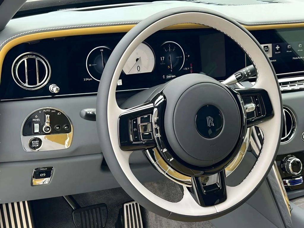 New 2026 Rolls-Royce Cullinan AWD/4WD image 10