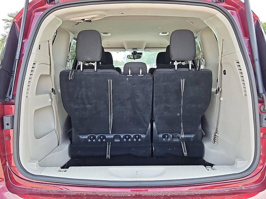 Used 2023 Chrysler Voyager LX FWD image 29