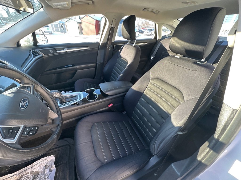 Used 2014 Ford Fusion SE image 10