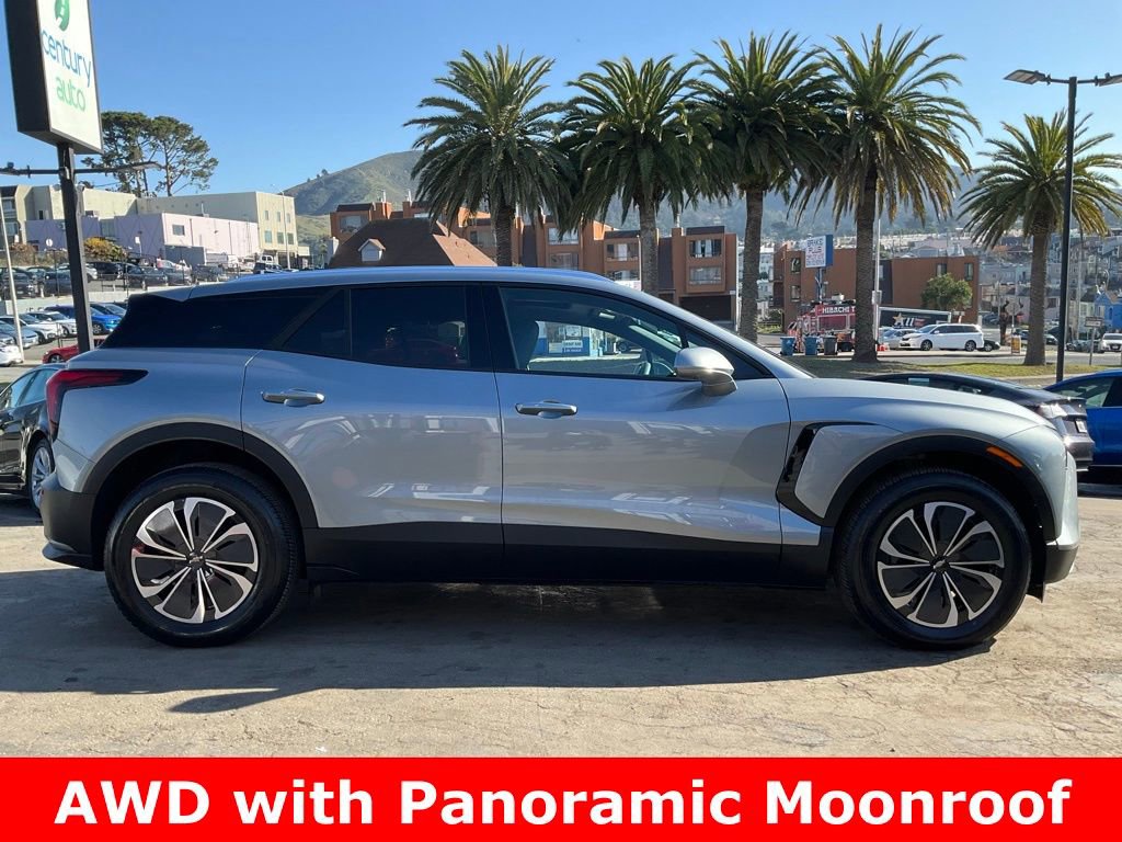 Used 2025 Chevrolet Blazer EV LT image 3