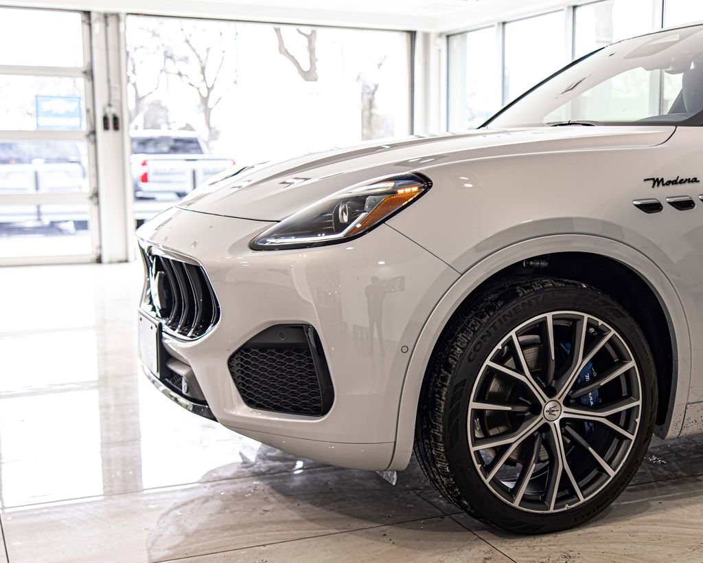 Used 2023 Maserati Grecale Modena image 4