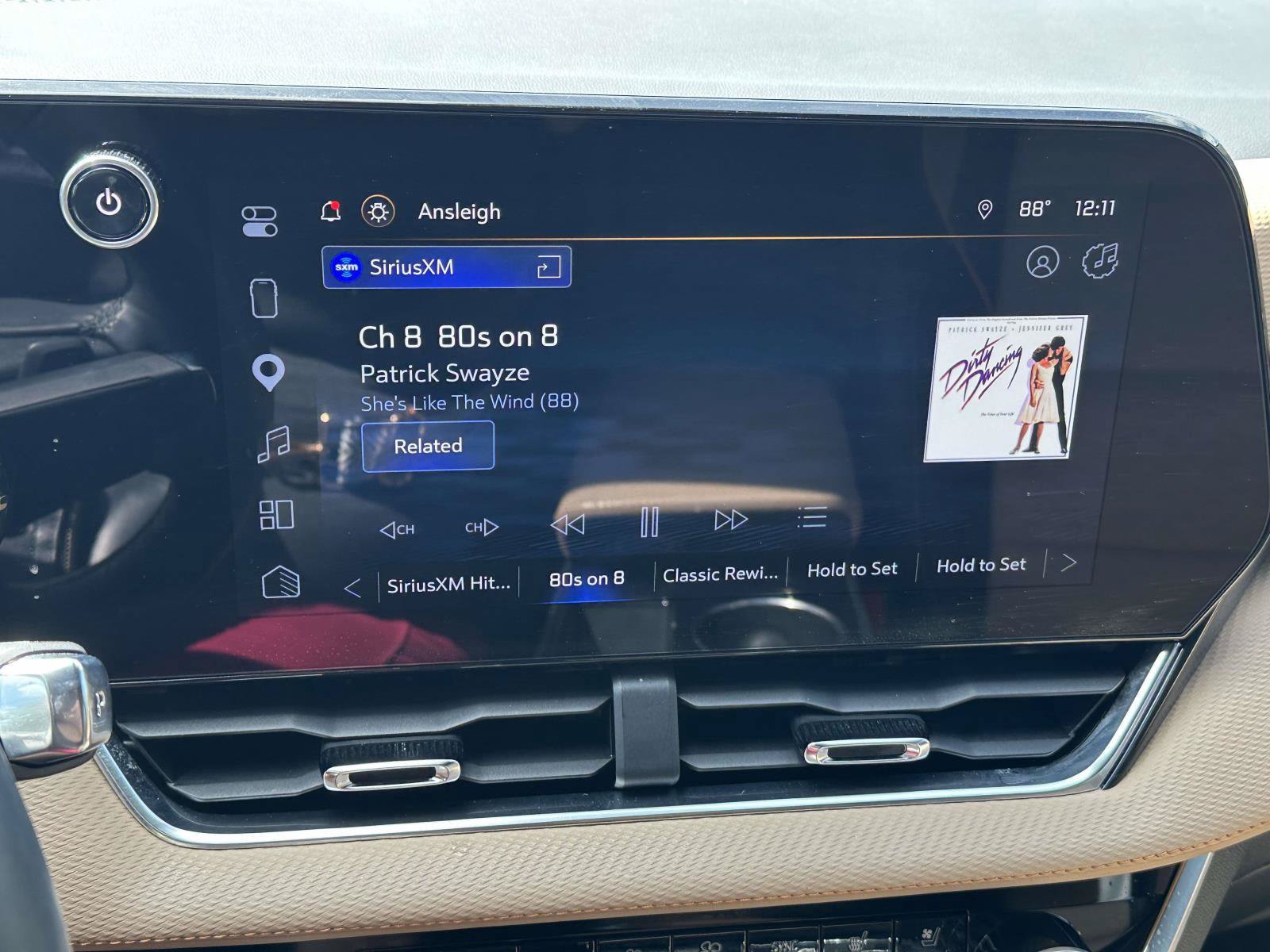 Used 2025 Chevrolet Equinox ACTIV w/ Safety and Technology Package AWD/4WD image 21