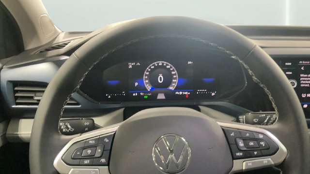 Used 2024 Volkswagen Taos SE w/ Panoramic Sunroof Package AWD/4WD image 21