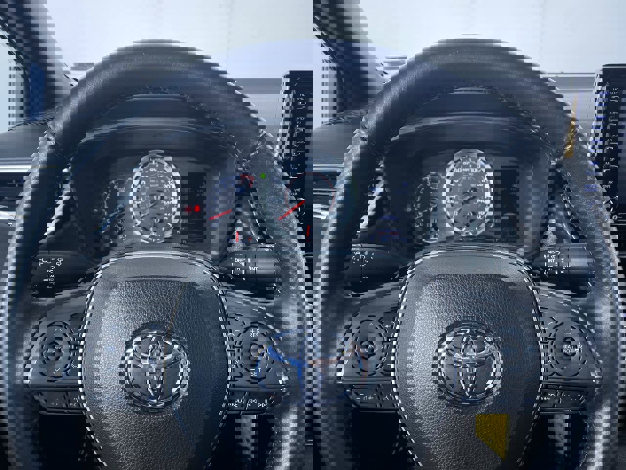 Used 2021 Toyota Corolla SE image 3