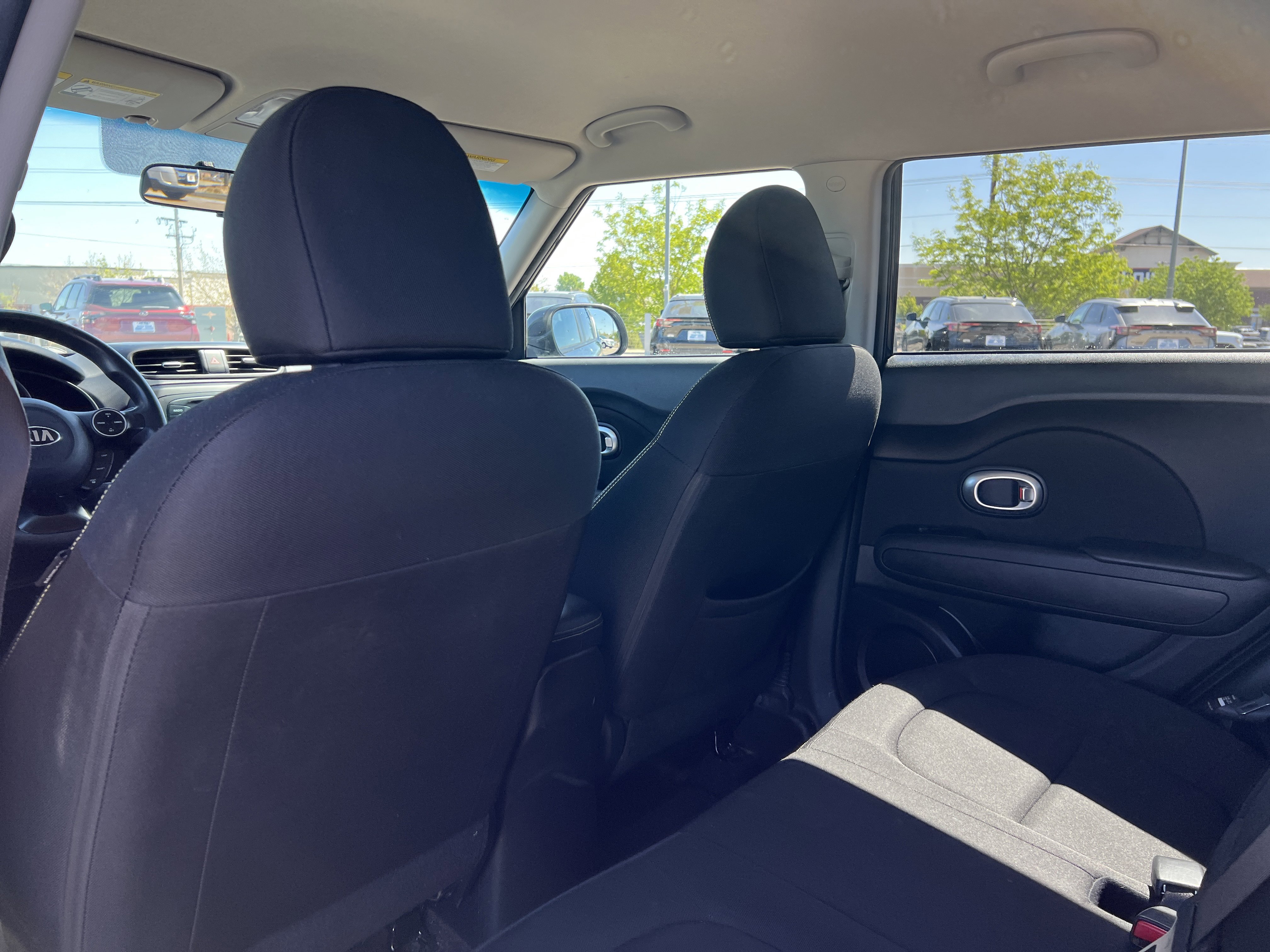 Used 2016 Kia Soul + FWD image 23