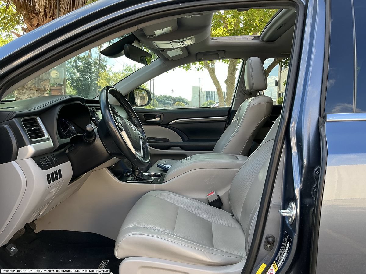 Used 2019 Toyota Highlander Limited FWD image 8