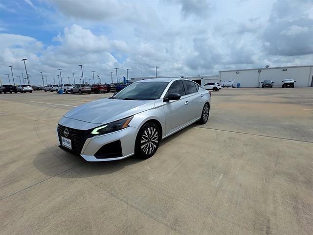 Used 2024 Nissan Altima 2.5 SV