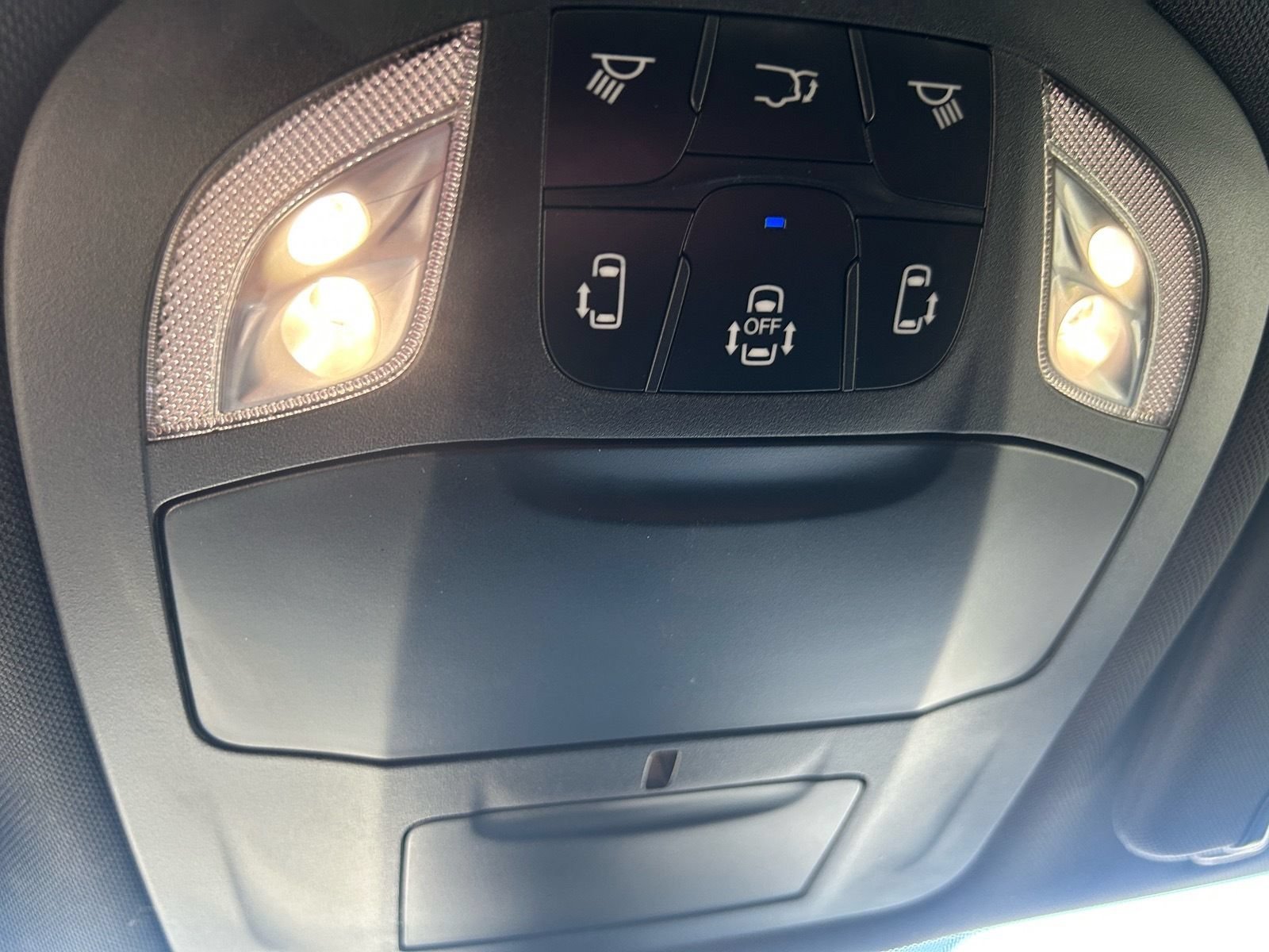 Used 2025 Chrysler Pacifica Select FWD image 27