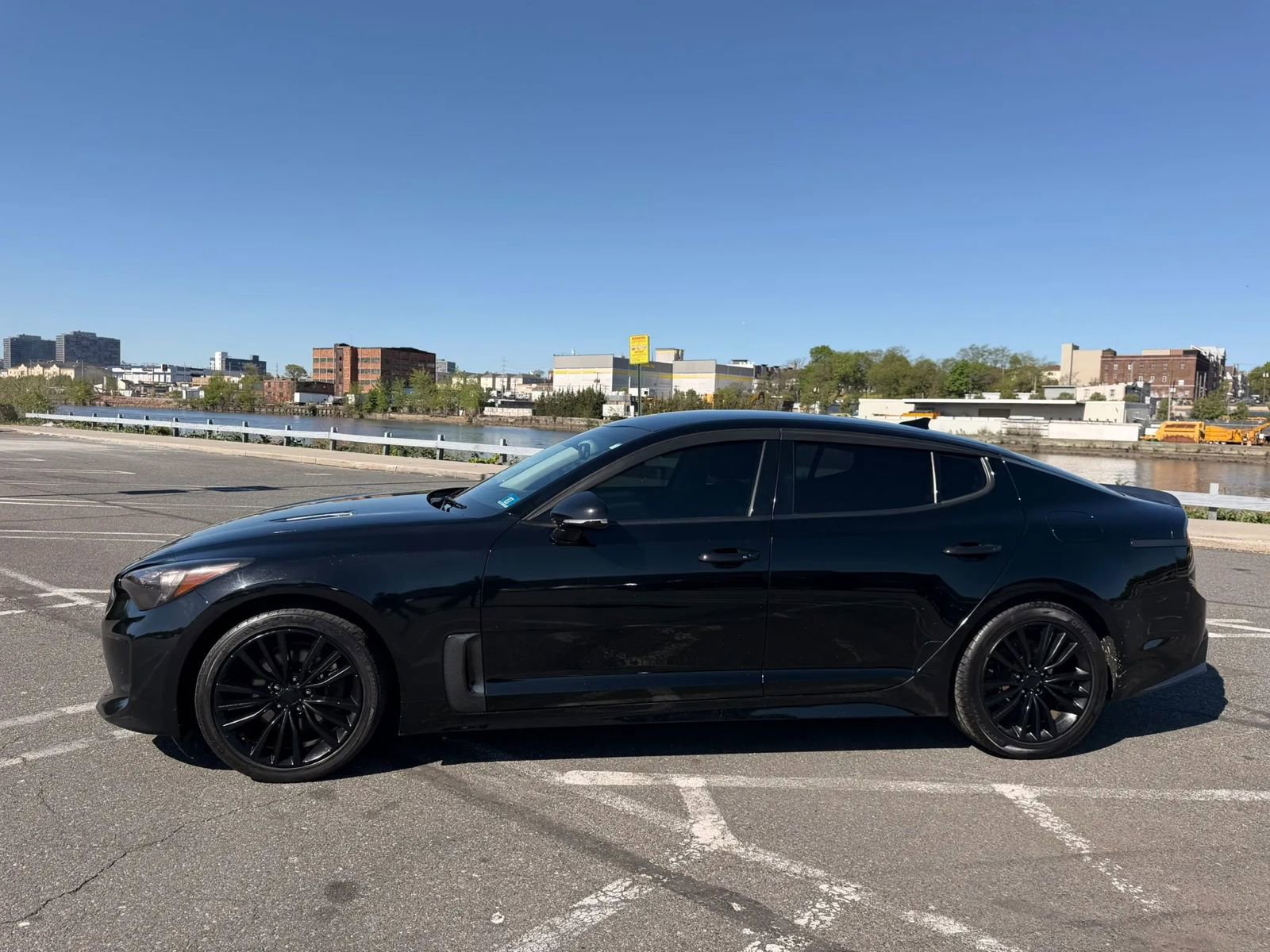 Used 2019 Kia Stinger image 3