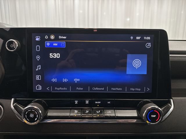 Used 2023 Chevrolet Colorado Trail Boss w/ Technology Package image 15