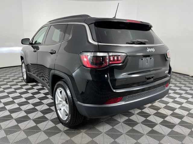 Used 2022 Jeep Compass Latitude FWD image 8