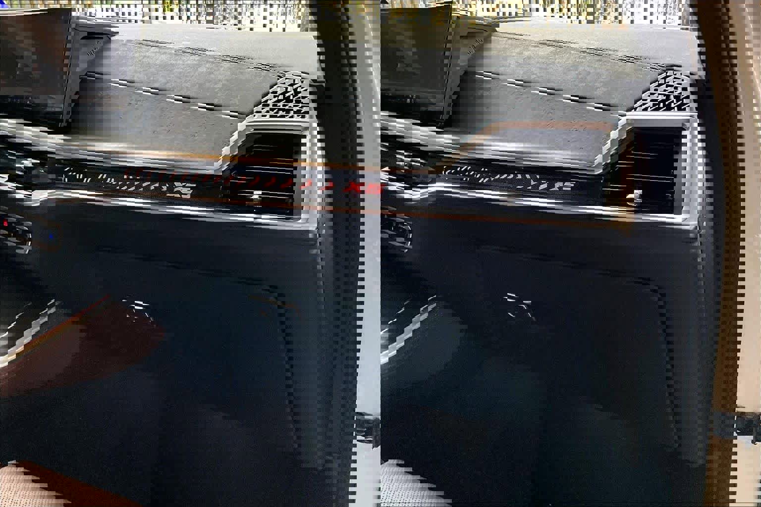 Certified 2025 BMW X5 sDrive40i w/ Executive Package image 18