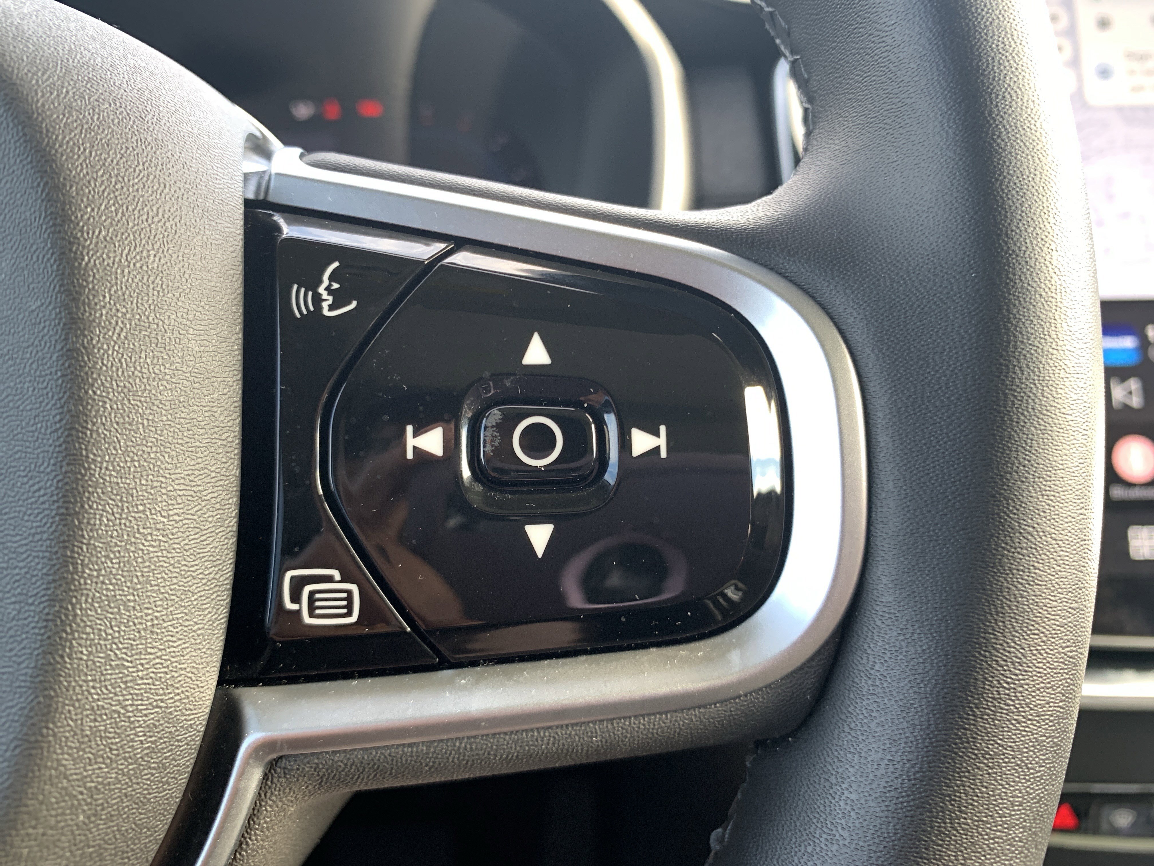 Used 2025 Volvo XC90 B6 Plus image 20