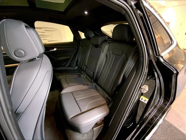 Certified 2025 Audi Q5 2.0T Premium Plus w/ Premium Plus Package AWD/4WD image 23