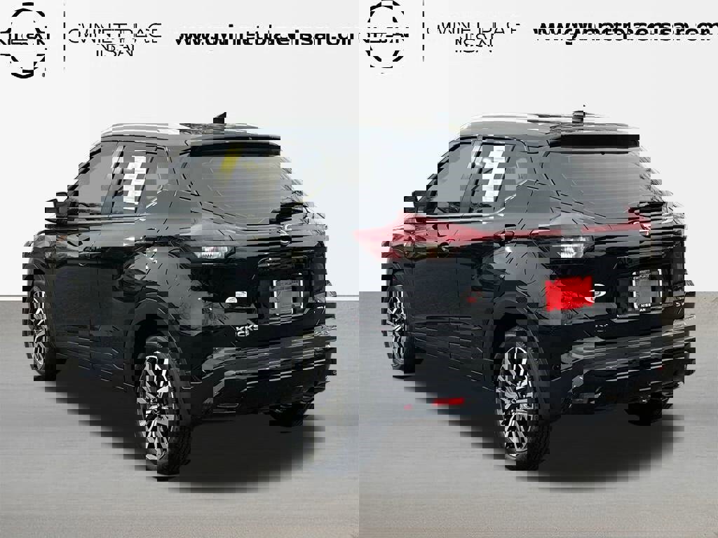 Used 2024 Nissan Kicks SV image 7