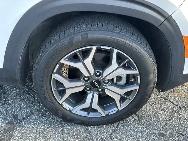 Used 2023 Kia Seltos EX image 15