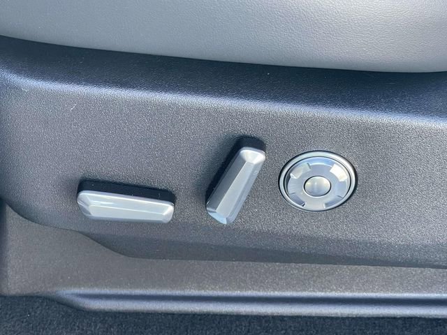 New 2026 Lincoln Navigator L Reserve w/ Jet Appearance Package image 13