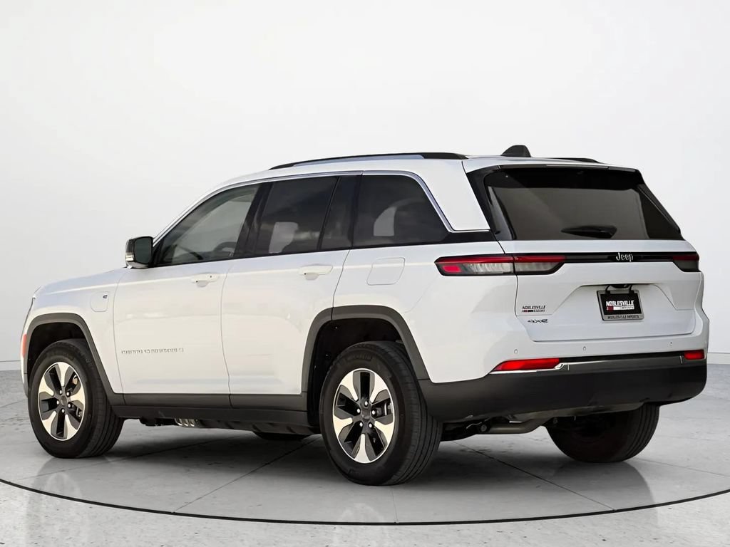 Used 2022 Jeep Grand Cherokee Limited 4xe w/ Luxury Tech Group II AWD/4WD image 5