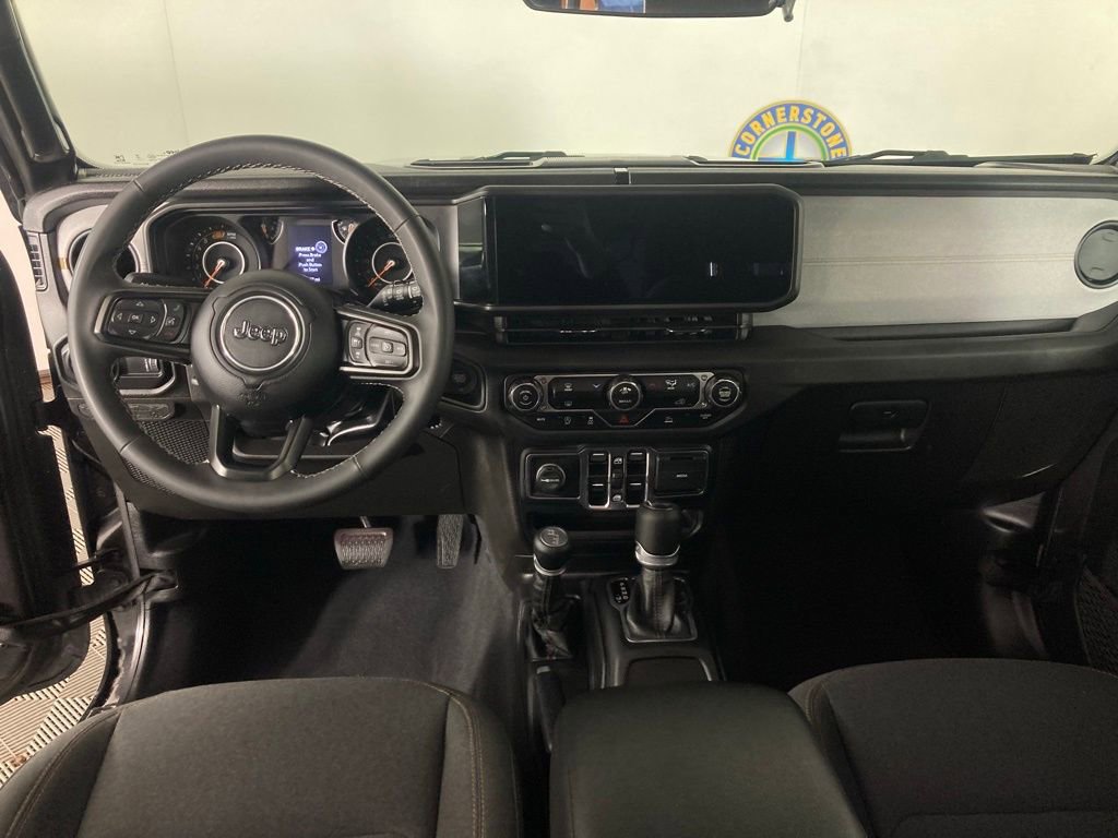 Used 2025 Jeep Wrangler Sport S image 7