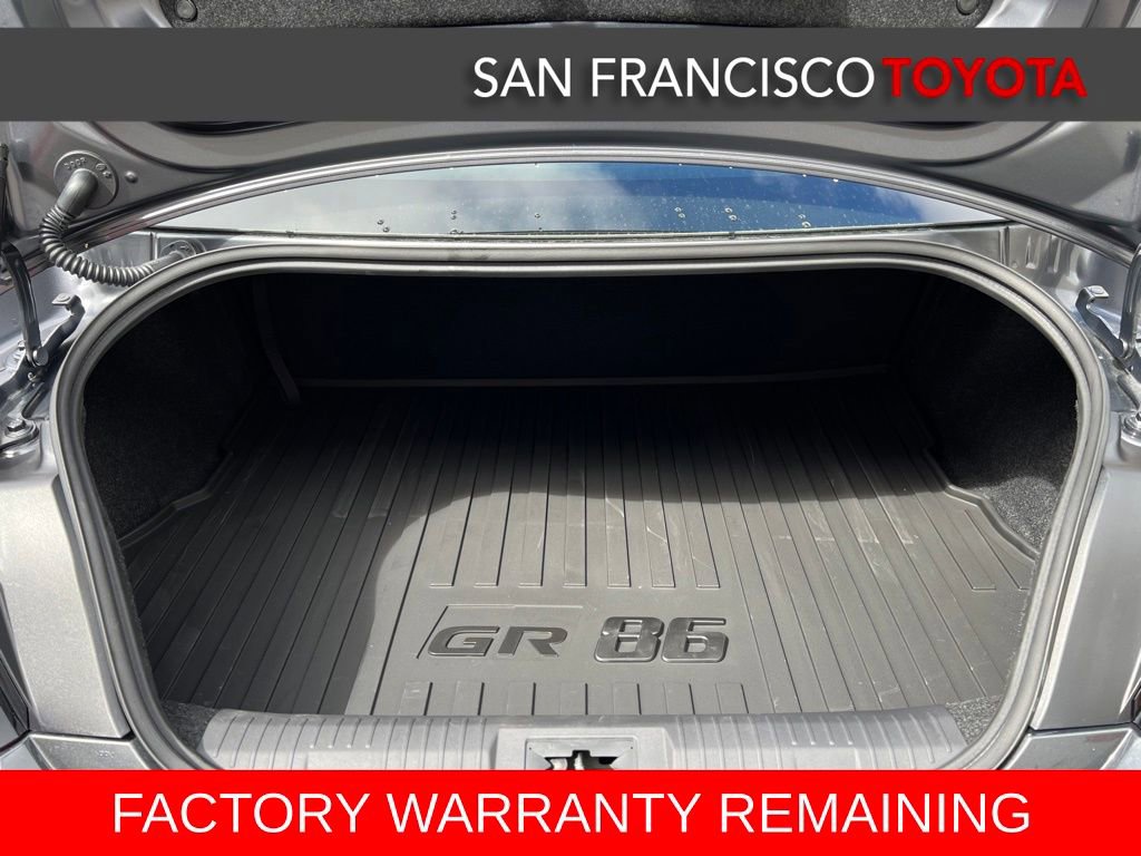 Used 2025 Toyota GR86 Premium w/ Performance Package image 29