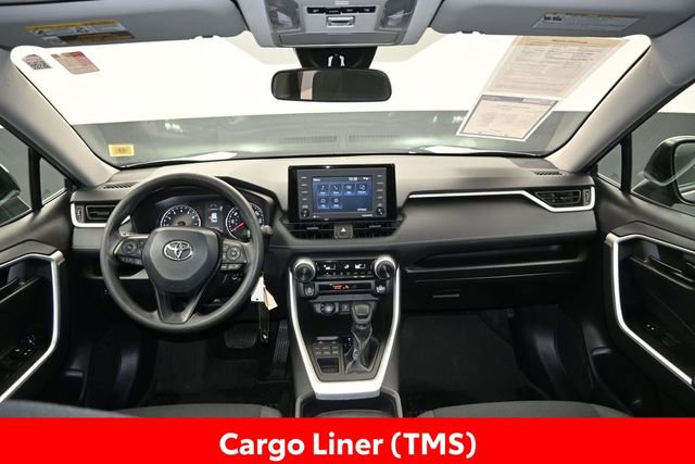 Used 2021 Toyota RAV4 LE AWD/4WD image 17