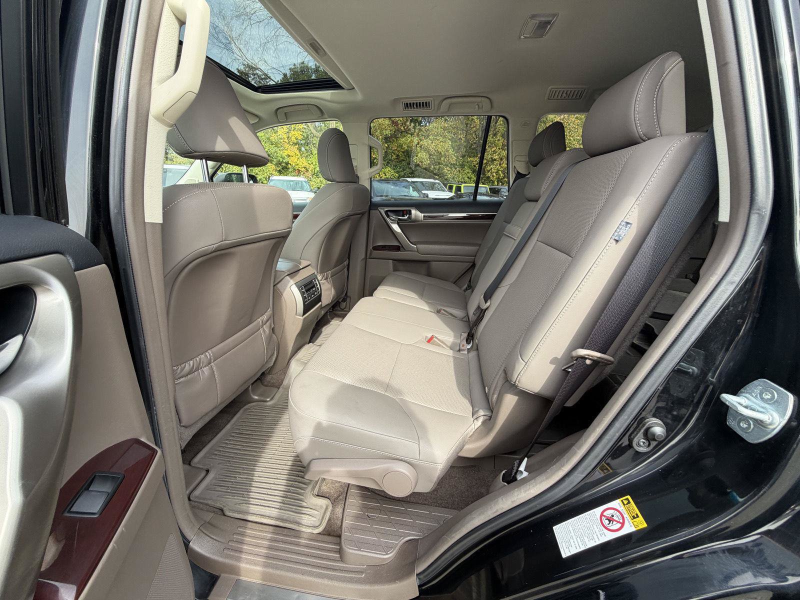 Used 2019 Lexus GX 460 Premium AWD/4WD image 23