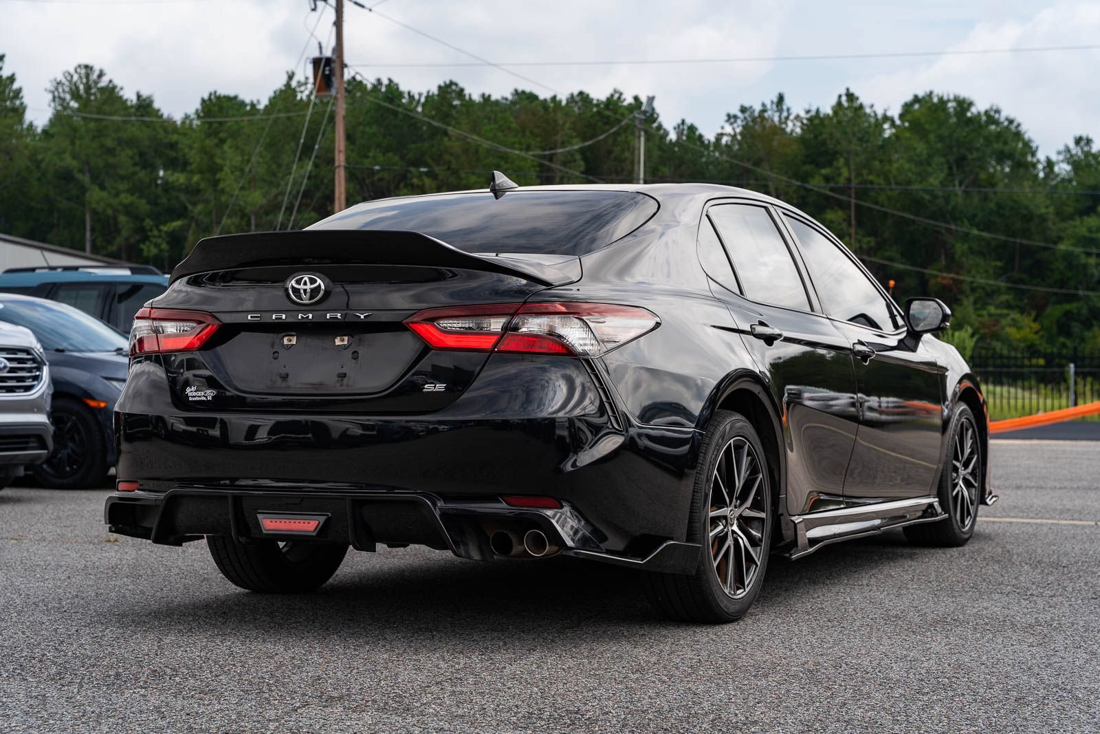 Used 2023 Toyota Camry SE FWD image 7