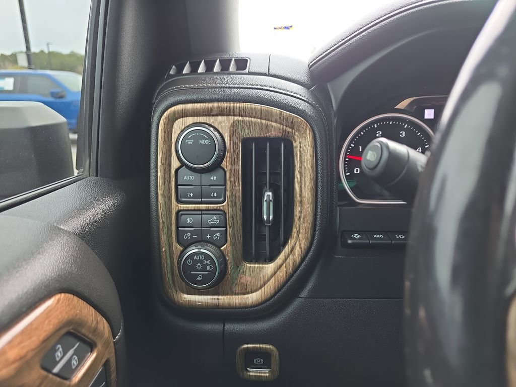 Used 2021 Chevrolet Silverado 2500 LTZ w/ Z71 Chrome Sport Edition image 30