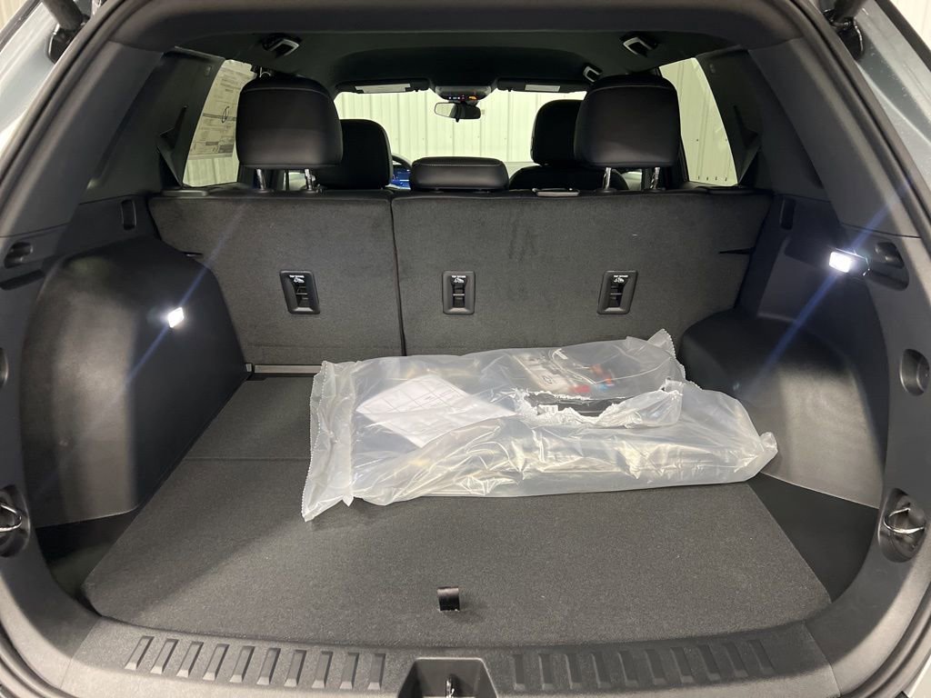 New 2026 Chevrolet Equinox LT w/ Convenience Package II image 6