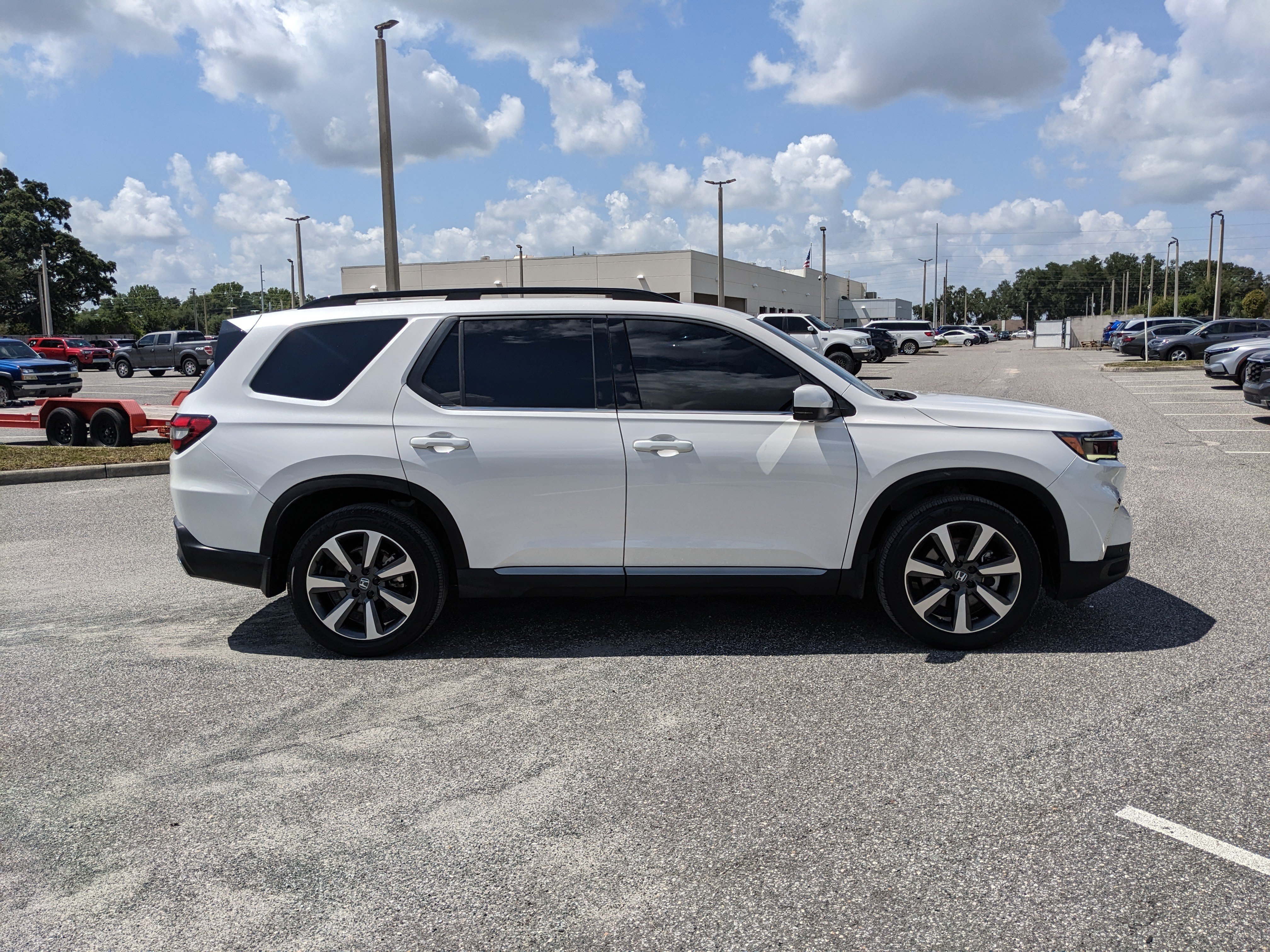 Used 2024 Honda Pilot Elite image 8