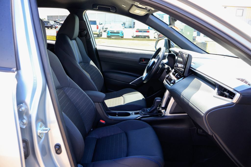 Used 2025 Toyota Corolla Cross AWD Hybrid image 10