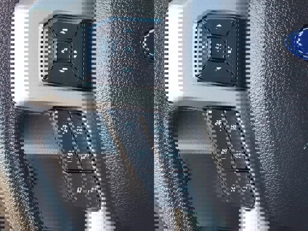 Used 2015 Ford F150 Lariat w/ Equipment Group 502A Luxury image 5