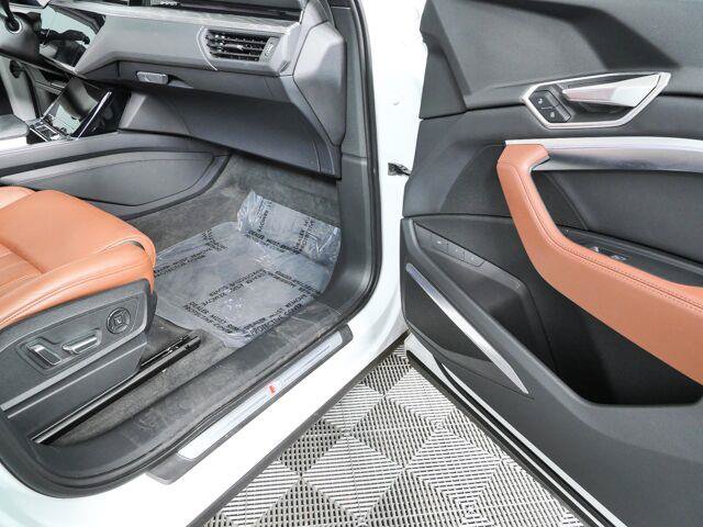 Used 2023 Audi e-tron Chronos w/ Chronos Package AWD/4WD image 29