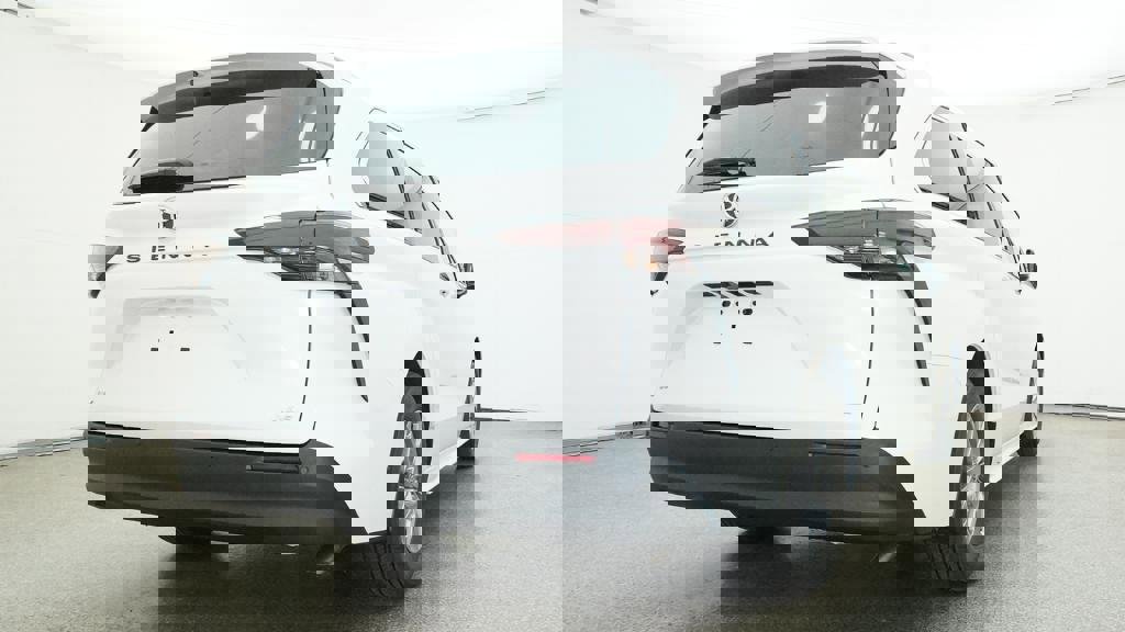 New 2026 Toyota Sienna XLE image 7